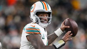 dolphins-cold-weather-woes-continue-loss-packers.jpg