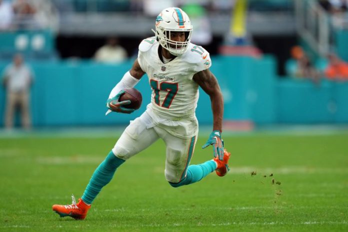 Jaylen-Waddle-Dolphins-pic.jpg