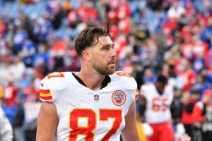 Travis-Kelce-Chiefs-pic.jpg