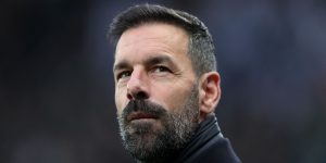 leicester-city-manager-ruud-van-nistelrooy.JPG