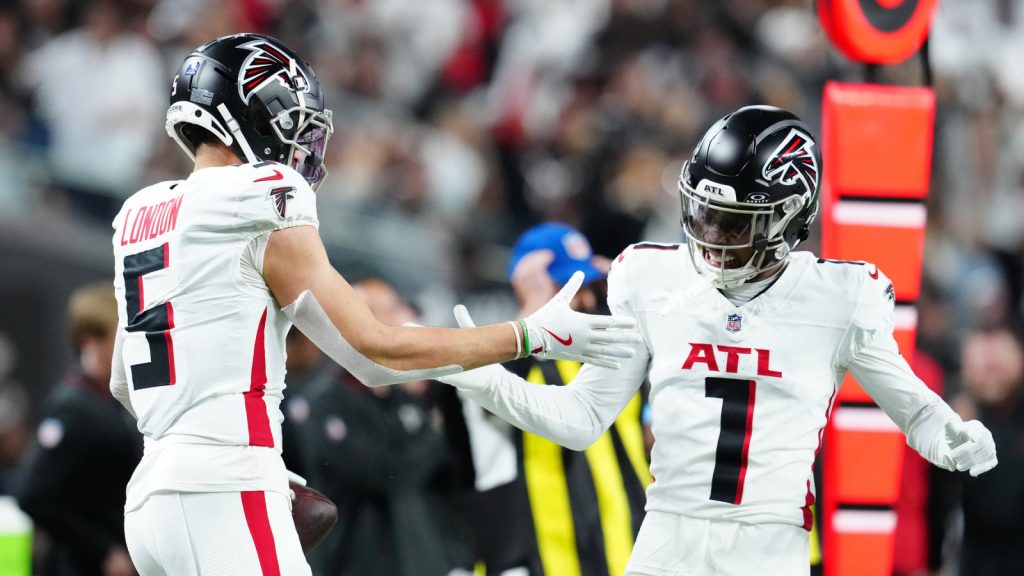mnf-takeaways-falcons-stay-alive-nfc-south.jpg