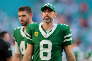 new-york-jets-quarterback-aaron-95036195_19cd0c.jpg