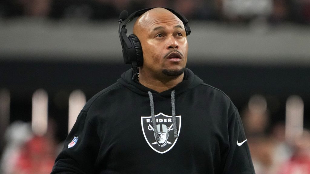 tom-brady-reportedly-impact-raiders-antonio.jpg
