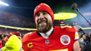 nfl-insider-predicts-chiefs-travis-kelce-retire.jpg
