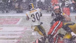 Jaylen-Warren-touchdown-Browns-goal-line-red-zone.jpg