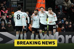Liverpool-FC-players-celebrate.jpg