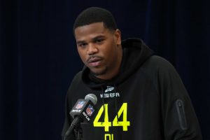 Potential-No.-1-Overall-Pick-in-2025-NFL-Draft-May-Need-Surgery-That-Could-Sideline-Him-Multiple-Mon.jpeg