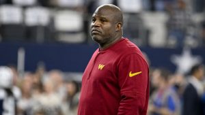 eric-bieniemy-back-coaching-nfl.jpg