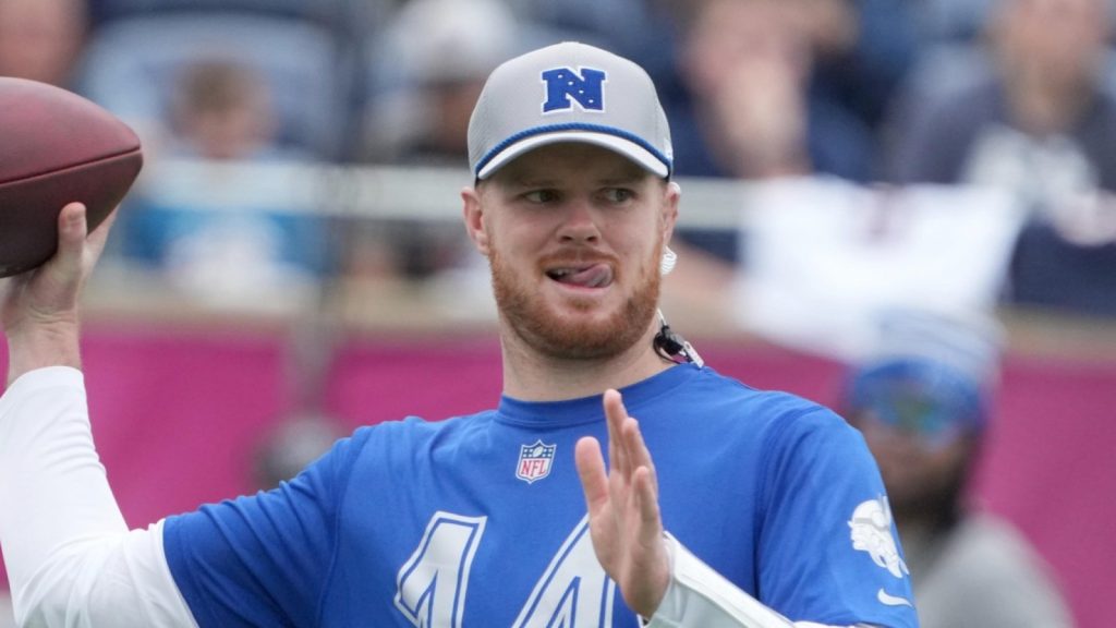 nfl-insider-predicts-vikings-hold-onto-sam-darnold.jpg