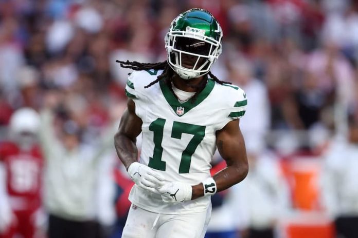 Davante-Adams-Jets-pic-1.jpg