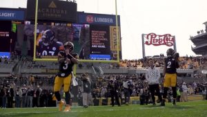 StockRussellWilsonJustinFields1.jpg