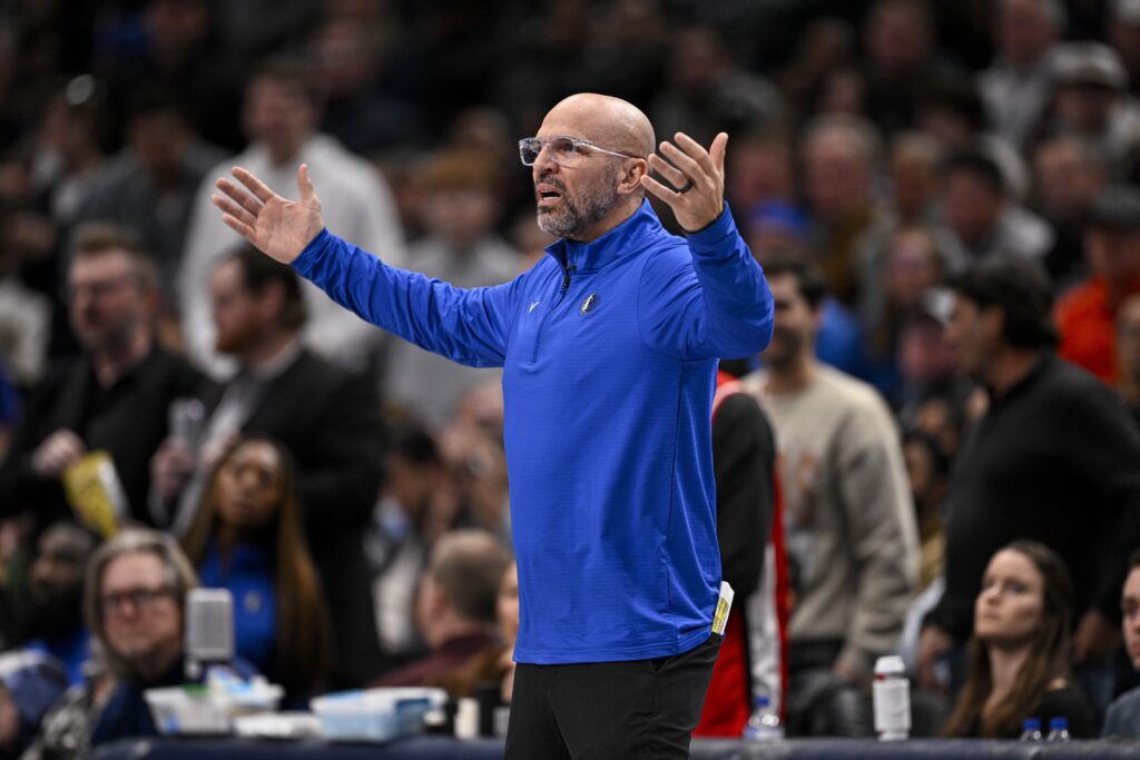 calls-mount-for-dallas-mavericks-staff-to-be-fired-after-star-suffers-same-injury-1024x683.jpg