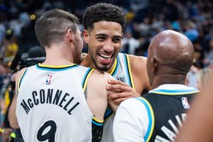 nba-fans-react-tyrese-haliburton-clutch-4-point-play-stuns-bucks-2025-1024x683.jpg