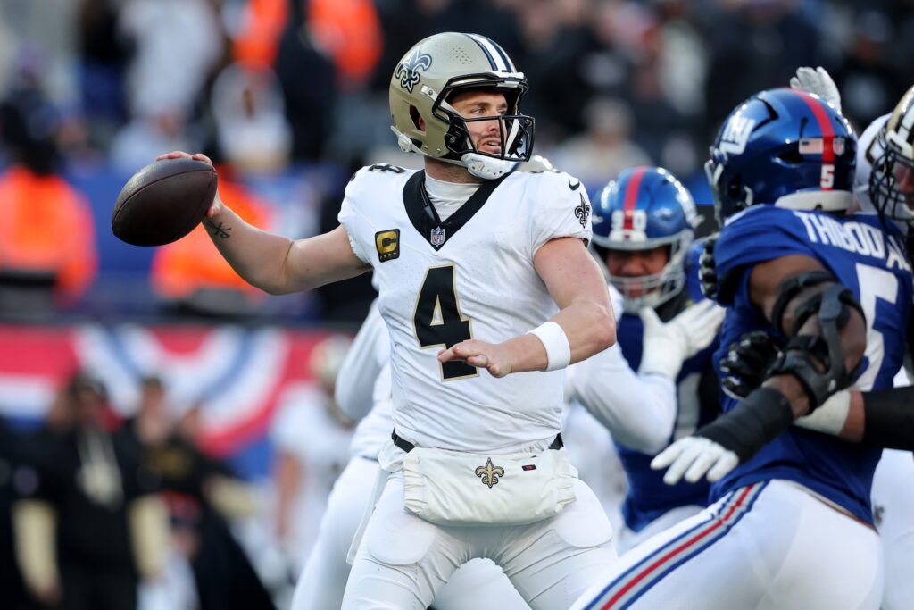 saints-make-huge-decision-on-derek-carrs-contract-1024x683.jpg