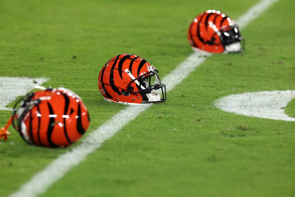 cincinnati-bengals-helmet-scaled.jpg