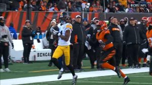 George-Pickens-explosive-catch-play-pass-Josh-Newton.jpg