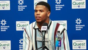 patriots-legends-rip-giants-carter-over-lawrence.jpg