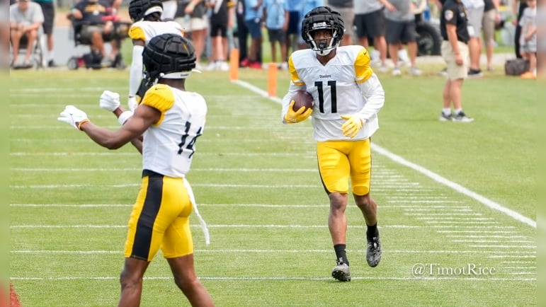George-Pickens-Allen-Robinson-II-SteelersTrainingCamp2023_Day-5_197.jpg
