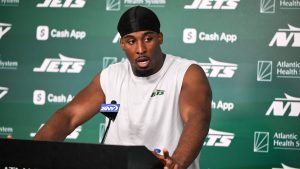 jets-breece-hall-makes-feelings-steelers-aaron.jpg