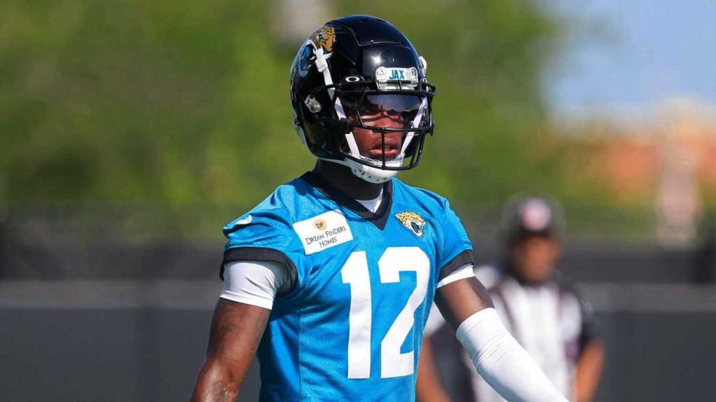 travis-hunter-sets-new-nfl-record-his-rookie.jpg