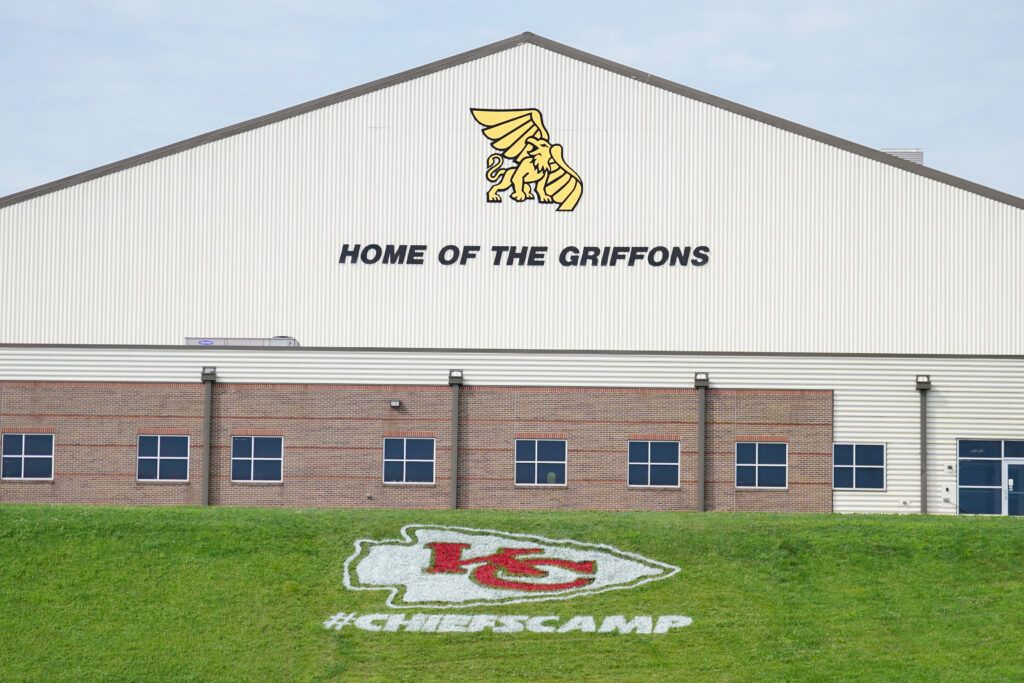 chiefs-rookie-predicted-outperform-kcs-07-23-25-1024x683.jpg