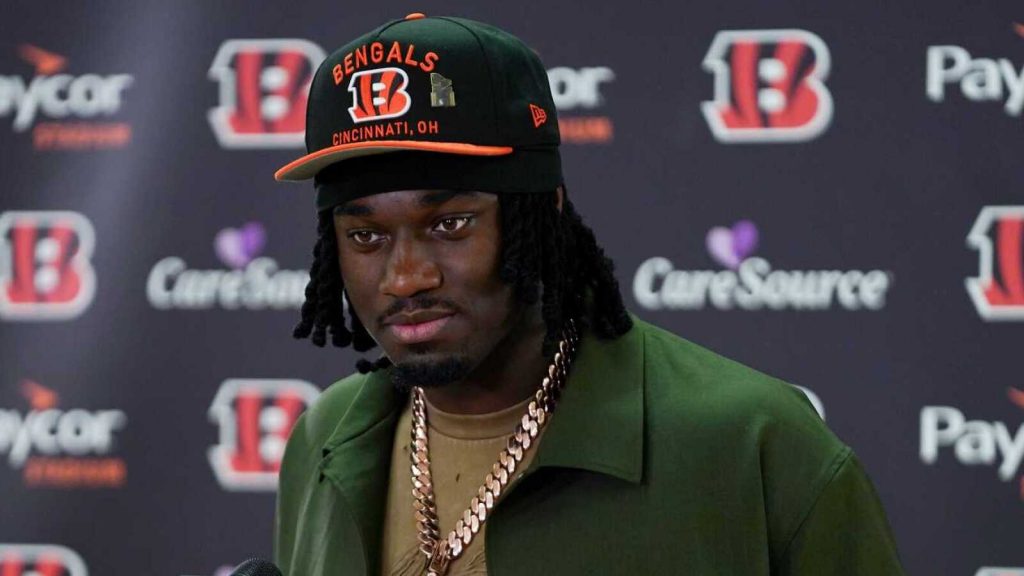 shemar-stewart-stands-alone-as-nfls-last-unsigned.jpg