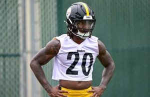 Kaleb-Johnson-Steelers-pic.jpg