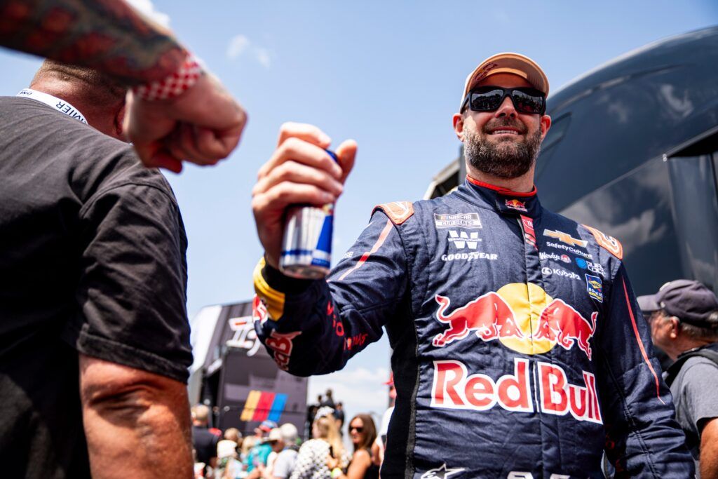 shane-van-gisbergen-commits-bold-08-08-25-1024x683.jpg