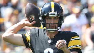 afc-scout-breaks-down-rodgers-looked-over-first.jpg