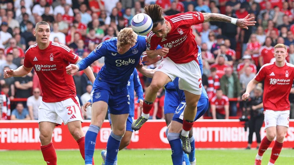 nottingham-forest-s-jota-silva-in-action-with-everton-s-jarrad-branthwaite.JPG