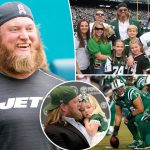 Nick Mangold, former Jets nice, lifeless at 41
