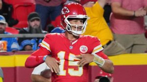 chiefs-qb-patrick-mahomes-reaches-career.jpg